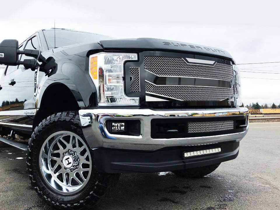 Ford Super Duty Custom Grille (2017-2019) RC4